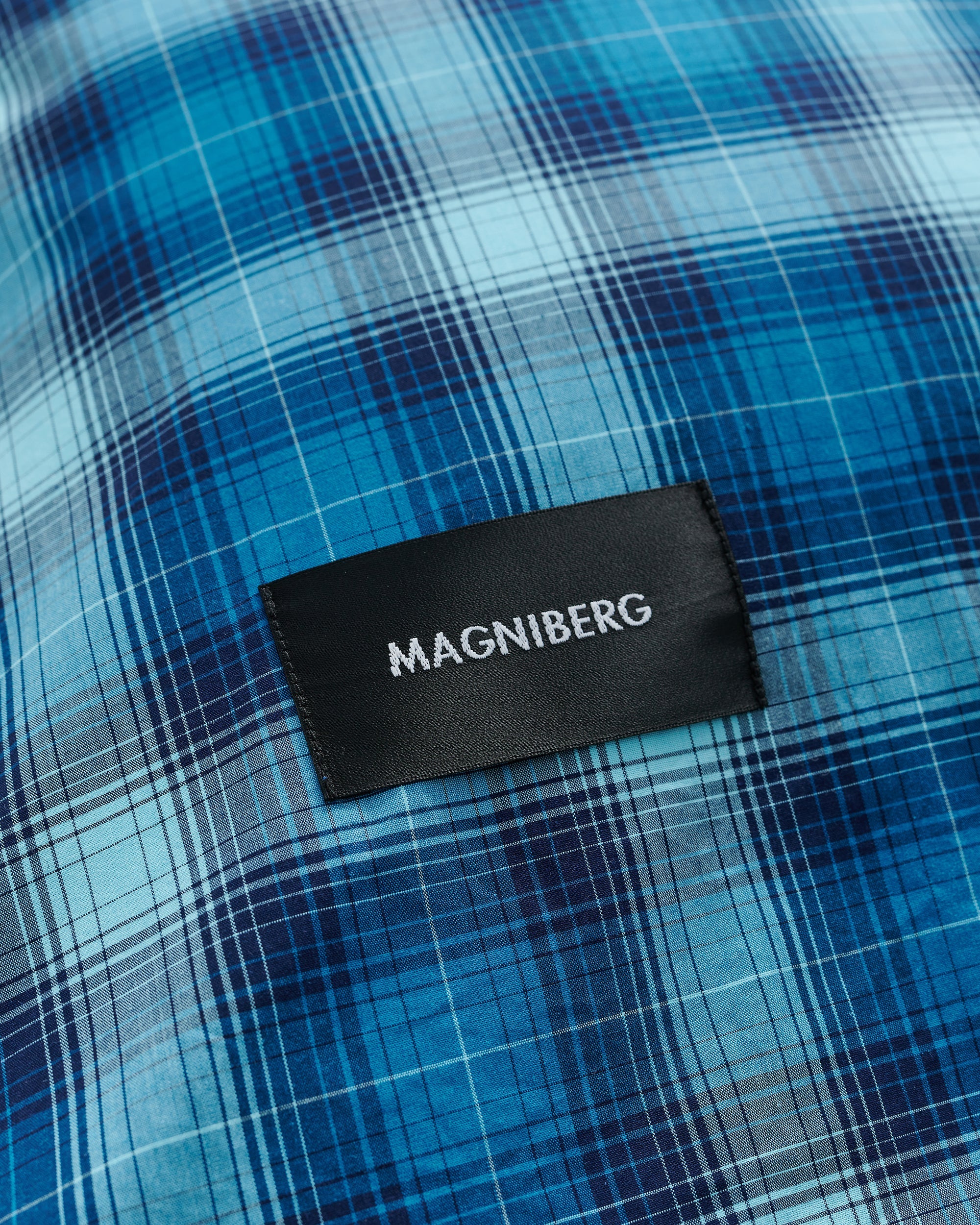 Rodeo duvet cover | Neon blue check Poplin